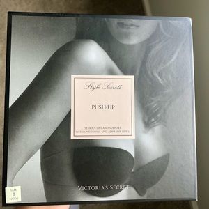 Victoria Secret push up adhesive bra (nude)